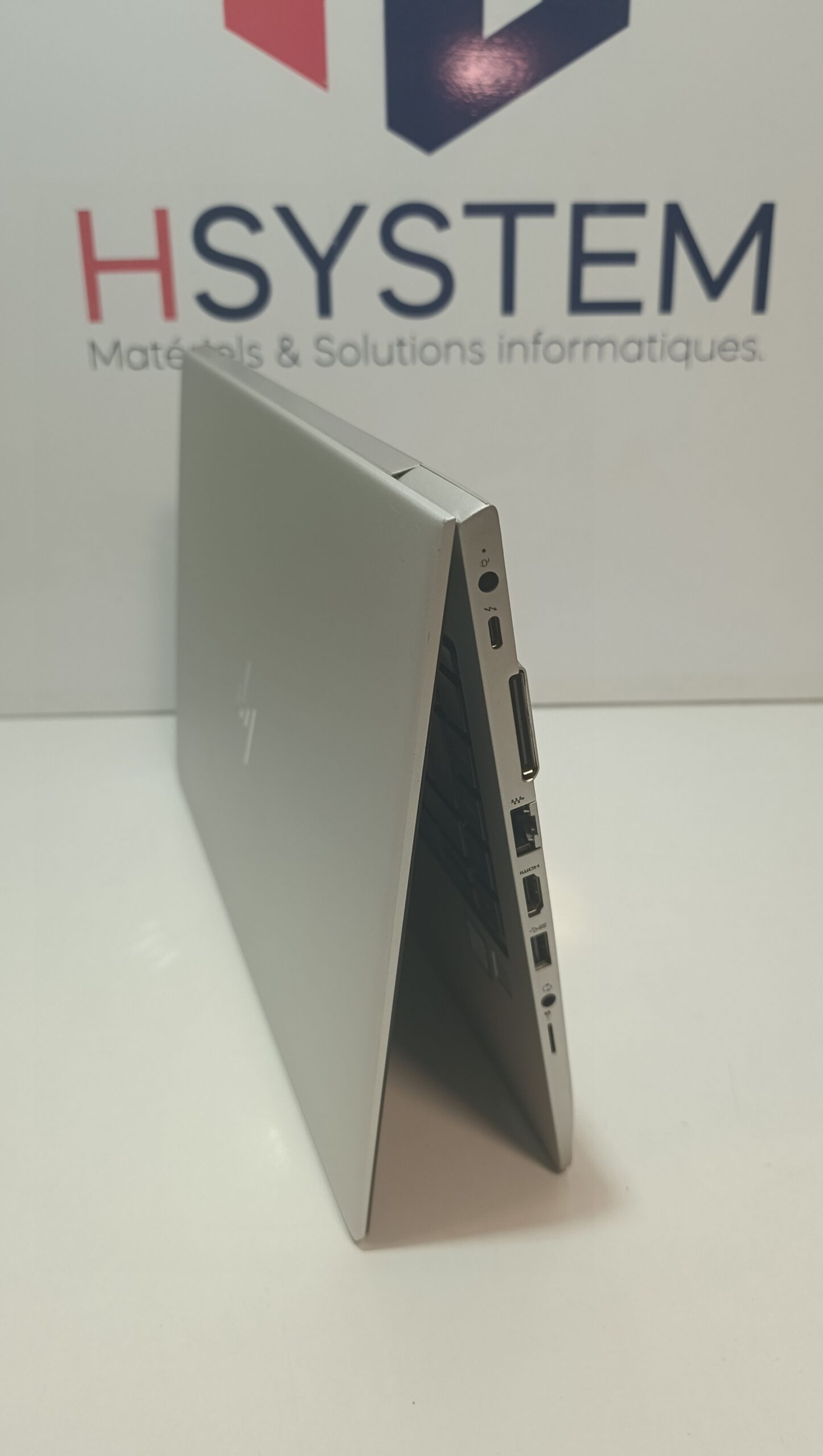 HP EliteBook 840 G6 – i7-8665U – 8Go DDR4 – 256Go SSD NVMe – 14" FHD IPS – QWERTY – Achat Maroc 6 HP EliteBook 840 G6 – i7-8665U – 8Go DDR4 – 256Go SSD NVMe – 14" FHD IPS – QWERTY – Achat Maroc – Image 6